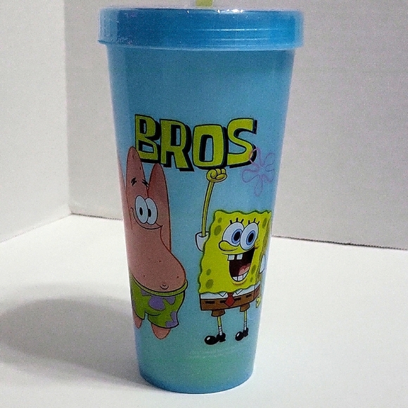 New 24oz SpongeBob SquarePa color changing tumbler w/reusable ice cubes included - Picture 2 of 5